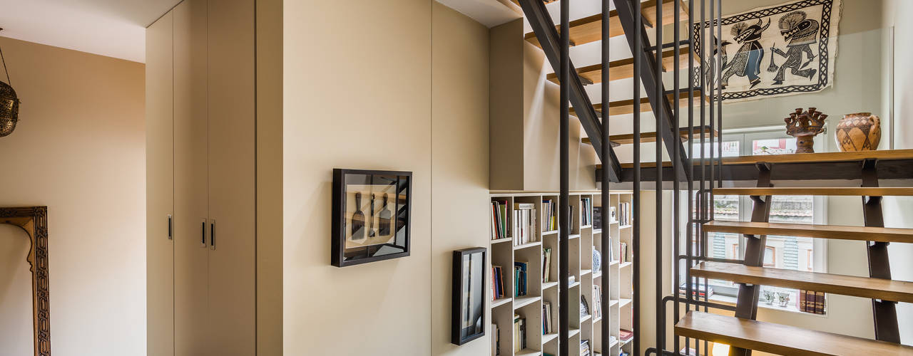 Casa DO, XYZ Arquitectos Associados XYZ Arquitectos Associados Modern corridor, hallway & stairs