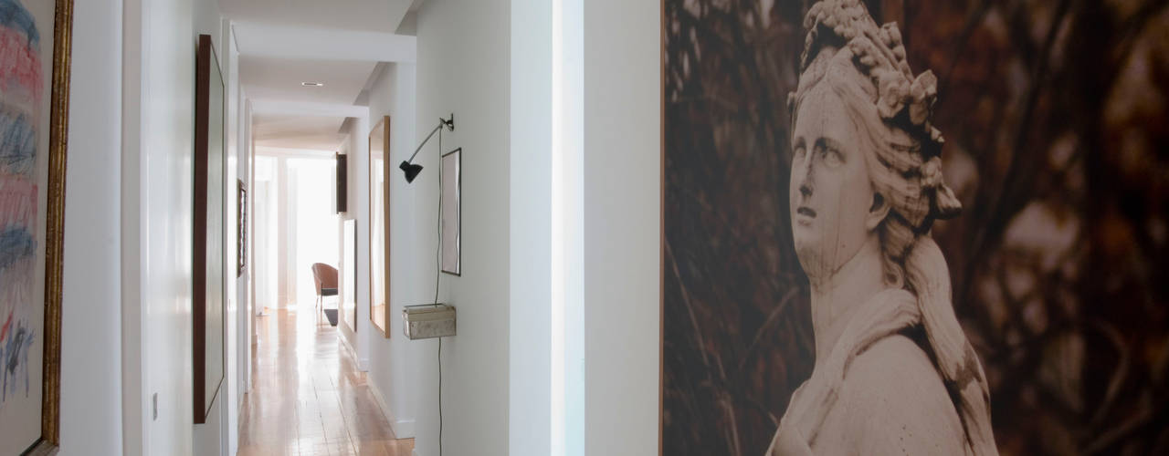 Casa JCSP XYZ Arquitectos Associados Corredores, halls e escadas modernos