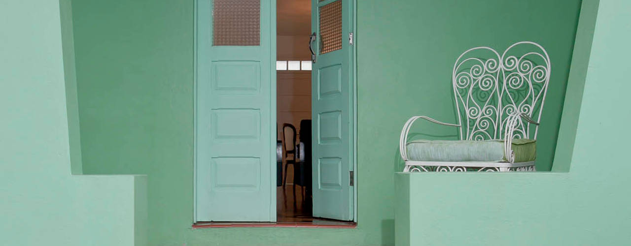 homify Balcones y terrazas de estilo ecléctico