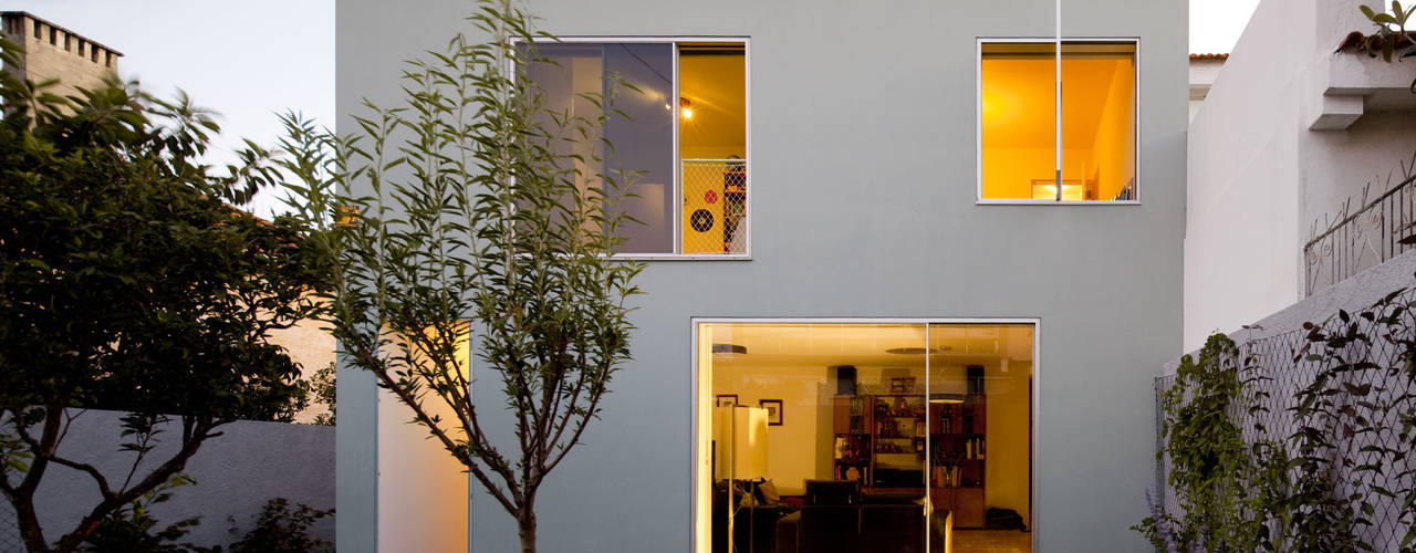 Casa na Ajuda, EXTRASTUDIO EXTRASTUDIO Casas mediterrânicas Construção,Plantar,Propriedade,Janela,lar,Arquitetura,Terreno,Design de interiores,Árvore,Céu