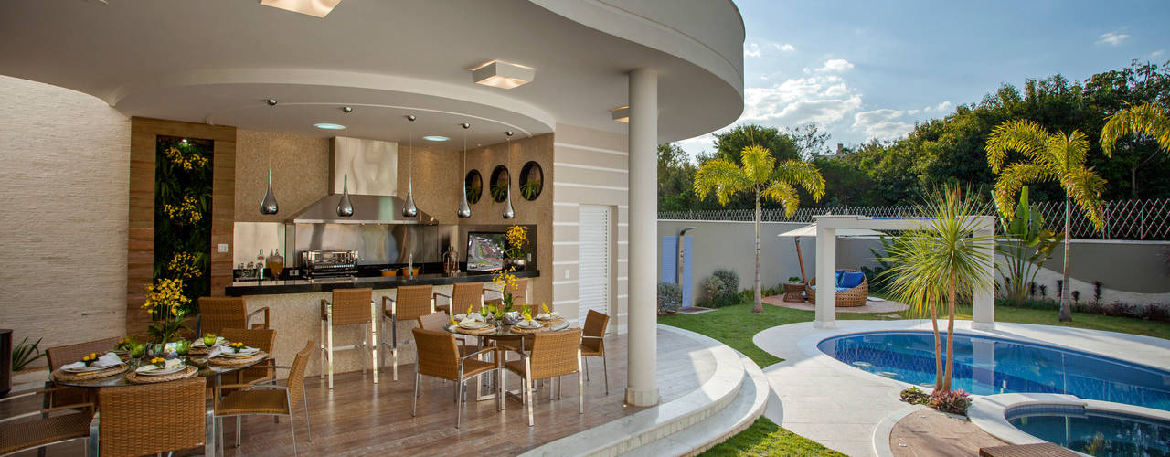 homify Modern balcony, veranda & terrace