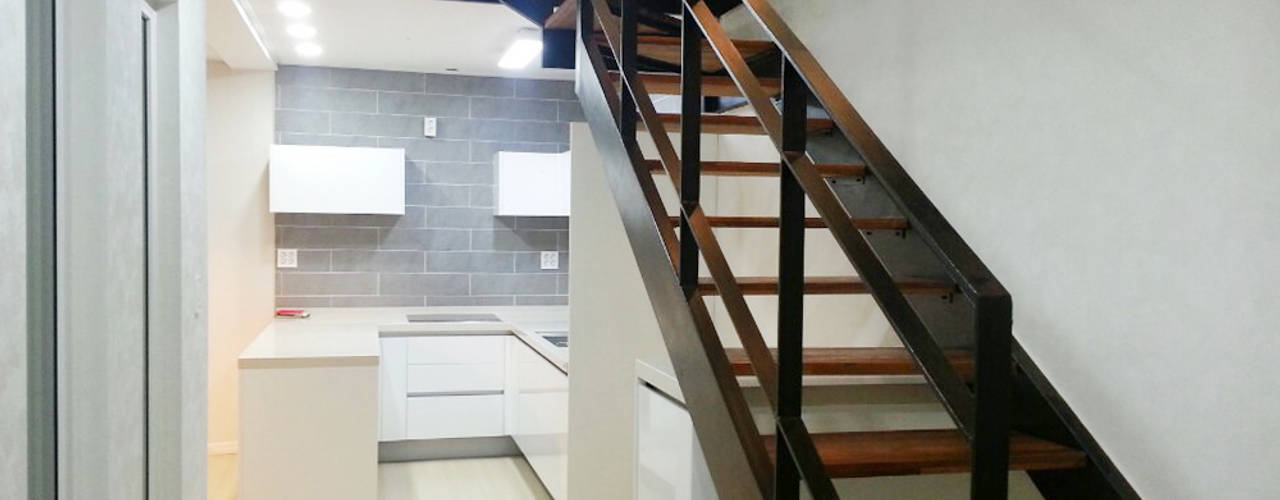 homify Pasillos, vestíbulos y escaleras modernos