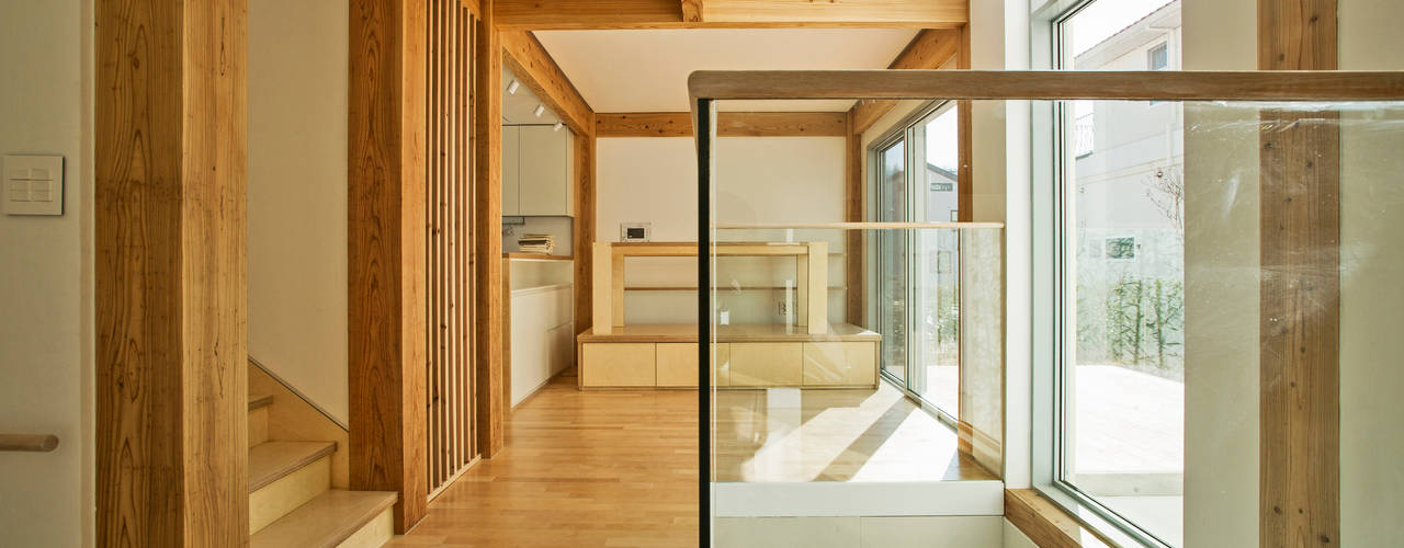 TIMBER DUPLEX 1 (중목구조 땅콩집 1), min workshop min workshop Modern corridor, hallway & stairs