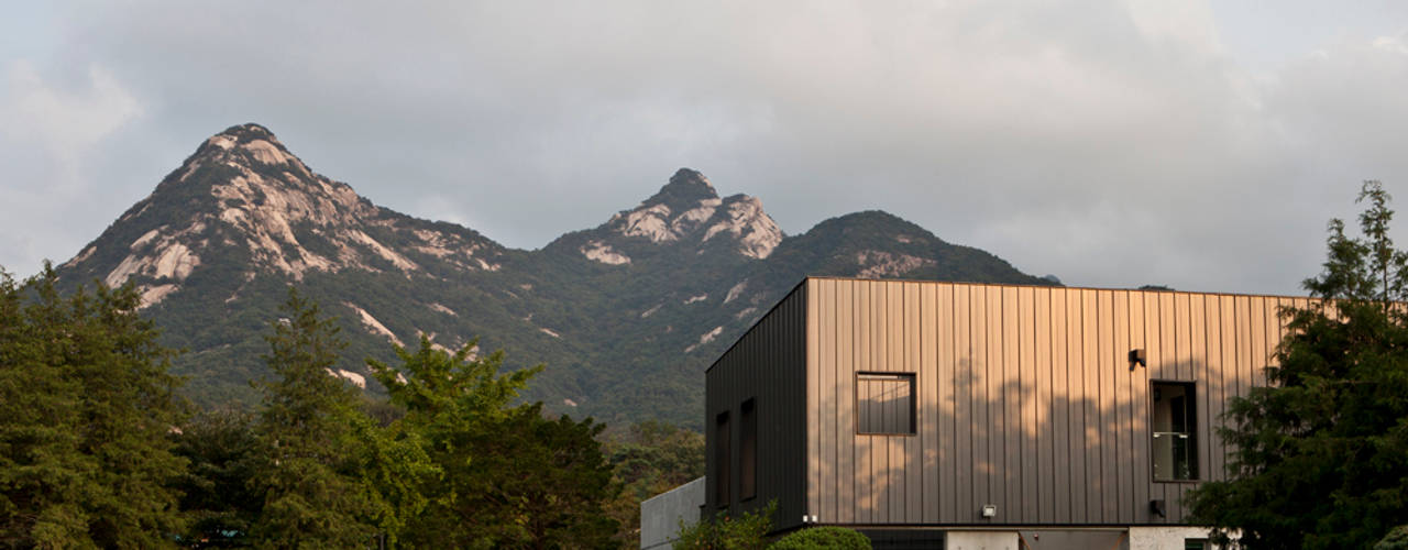 Bukhansan Dulegil house, designband YOAP designband YOAP Modern Houses