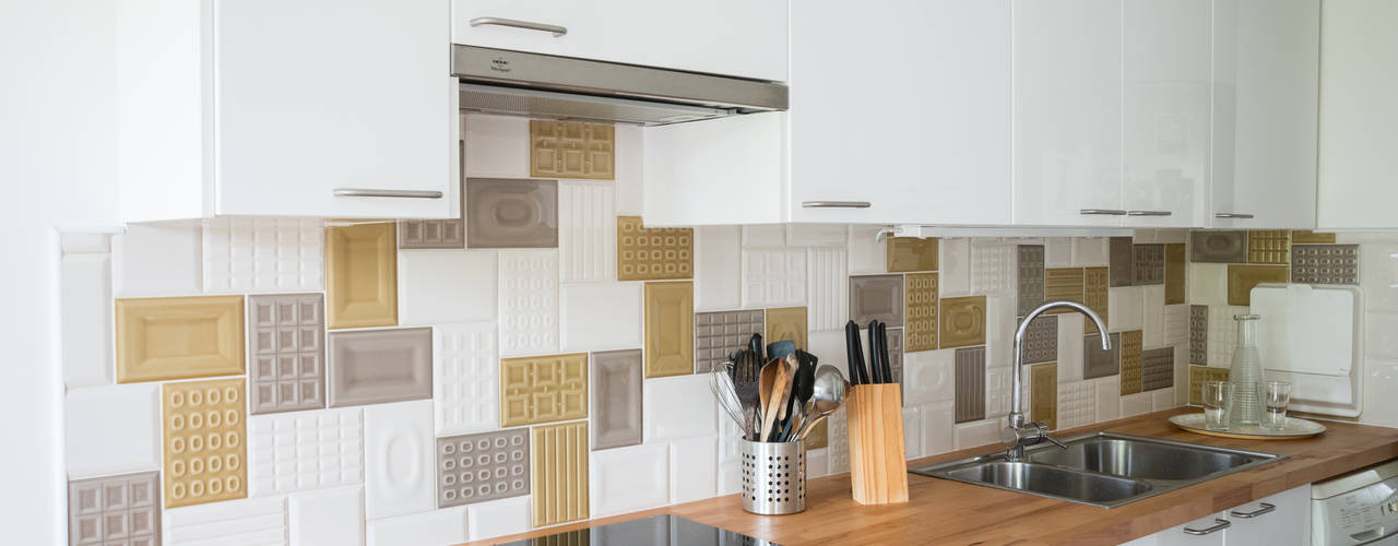 Lorraine & Fabrice, CHRISTELLE MALDAGUE CHRISTELLE MALDAGUE Modern kitchen Ceramic