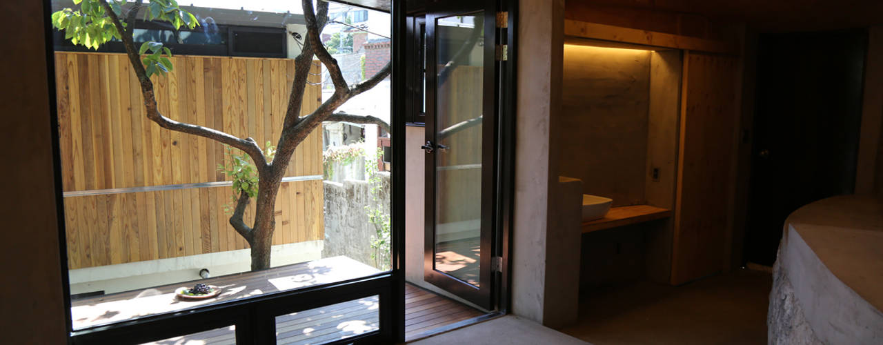 옥인동주택 리모델링 , IEUNG Architect IEUNG Architect Modern terrace