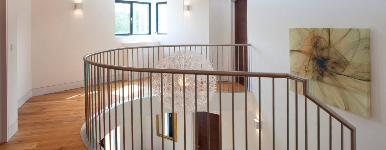 Essex House, Frost Architects Ltd Frost Architects Ltd Modern corridor, hallway & stairs