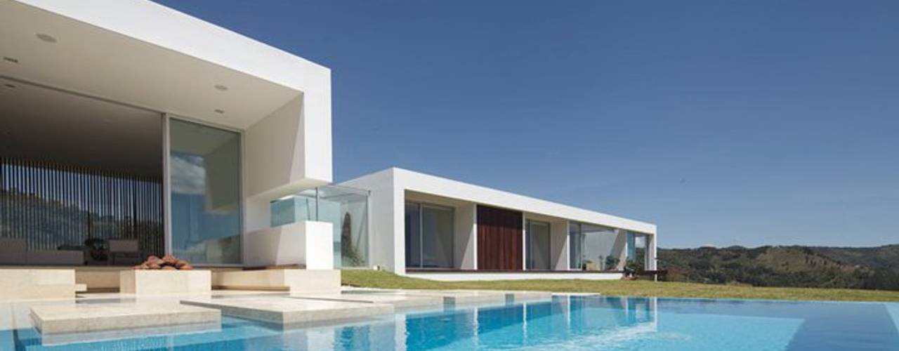 CASA BARRENECHE, LIGHTEN LIGHTEN Minimalist house