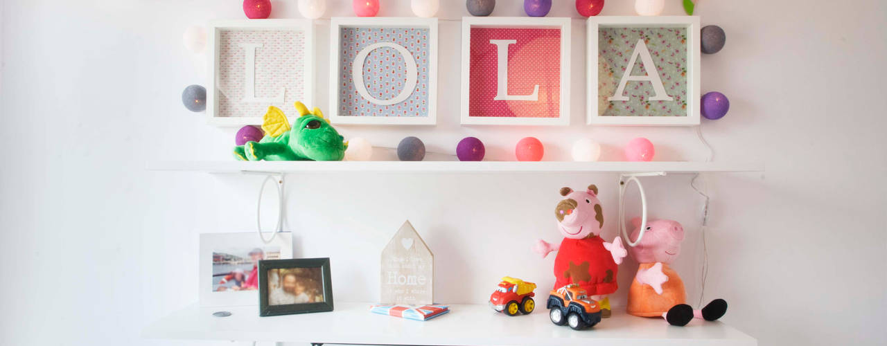 Habitación de Lola, demarcasueca demarcasueca Modern nursery/kids room