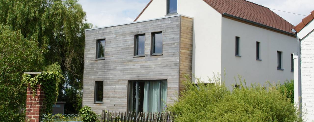 Transformation d'une habitation à Court-Saint-Etienne, Bureau d'Architectes Desmedt Purnelle Bureau d'Architectes Desmedt Purnelle Casas estilo moderno: ideas, arquitectura e imágenes Madera Acabado en madera