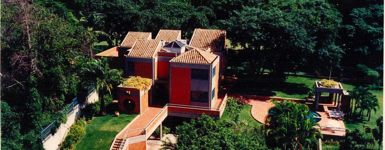 CASA HATCH , Venezuela., OMAR SEIJAS, ARQUITECTO OMAR SEIJAS, ARQUITECTO Casas de estilo tropical