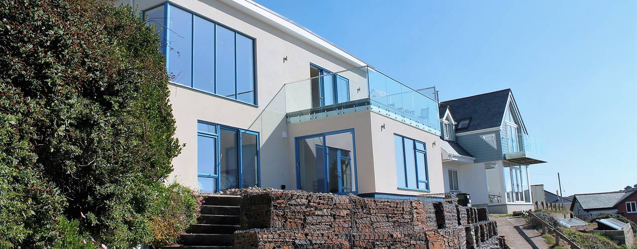 Two new houses at Portreath, Rovano Architecture & Design Ltd Rovano Architecture & Design Ltd モダンな 家