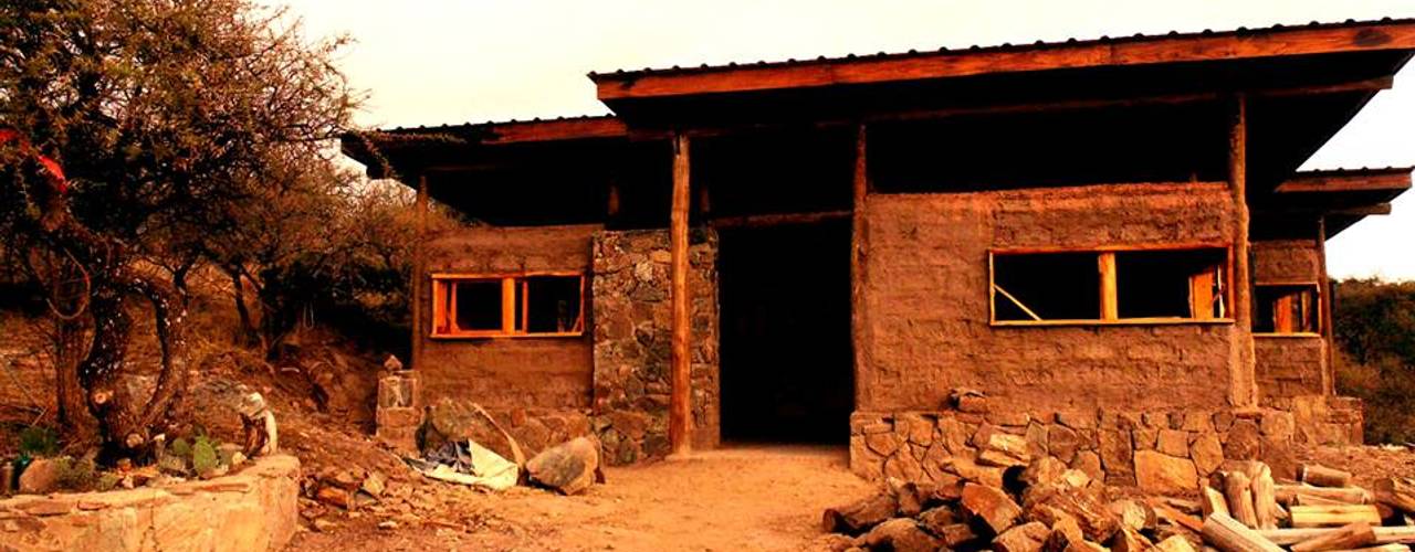 CASA DE LA COLINA, bioma arquitectos asociados bioma arquitectos asociados Country style house Wood Wood effect