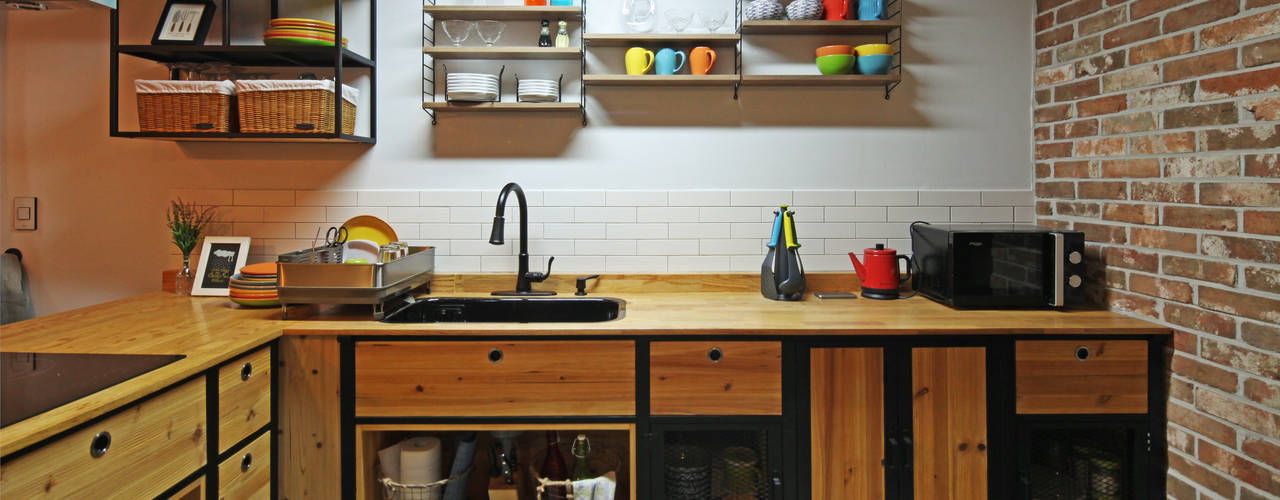 Big tricks for furnishing a small kitchen