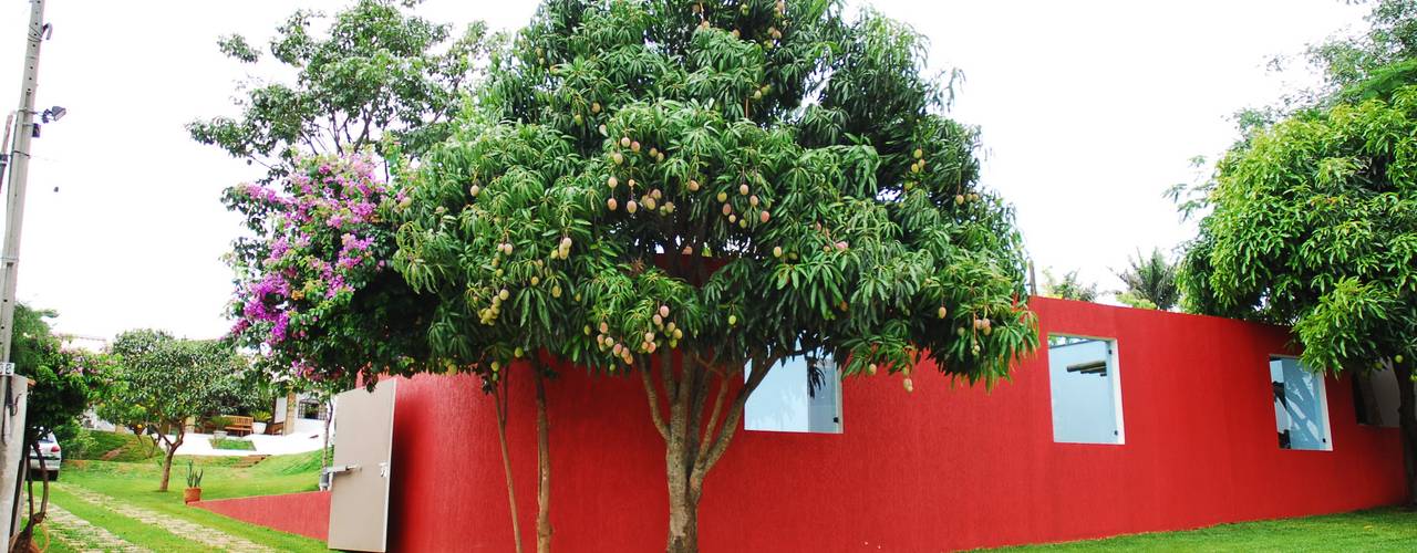 Residência Condomínio Cafezal, Mônica Mellone Arquitetura Mônica Mellone Arquitetura Casas eclécticas