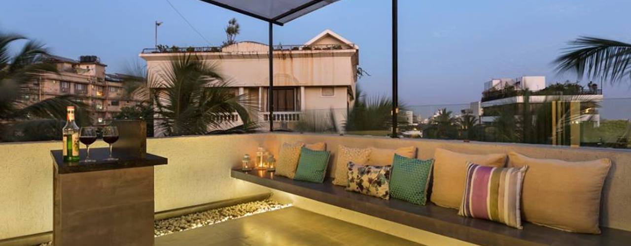 JANKI KUTIR APARTMENT, The design house The design house Modern Terrace