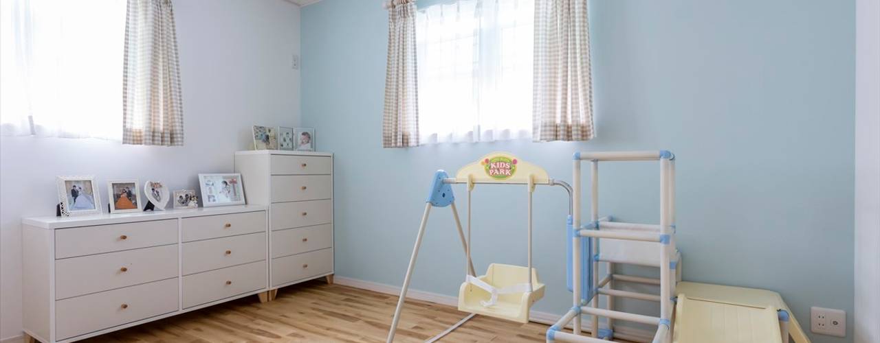 LDKにキッズスペースのあるプロヴァンススタイルの家, JUST JUST Kamar Bayi/Anak Gaya Skandinavia