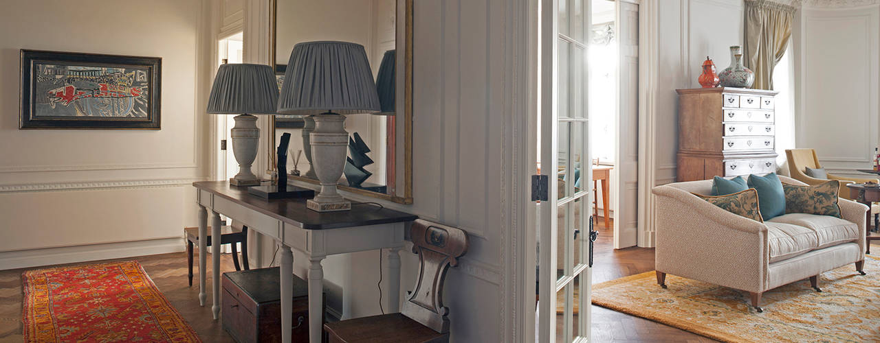 Mansfield Street Apartment, London, Nash Baker Architects Ltd Nash Baker Architects Ltd Classic style corridor, hallway and stairs Wood Wood effect