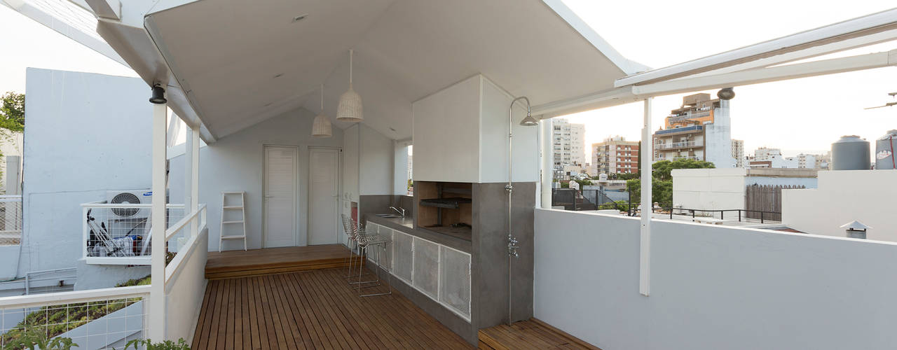 VIVIENDA UNIFAMILIAR MG, Marantz Arquitectura Marantz Arquitectura بلكونة أو شرفة