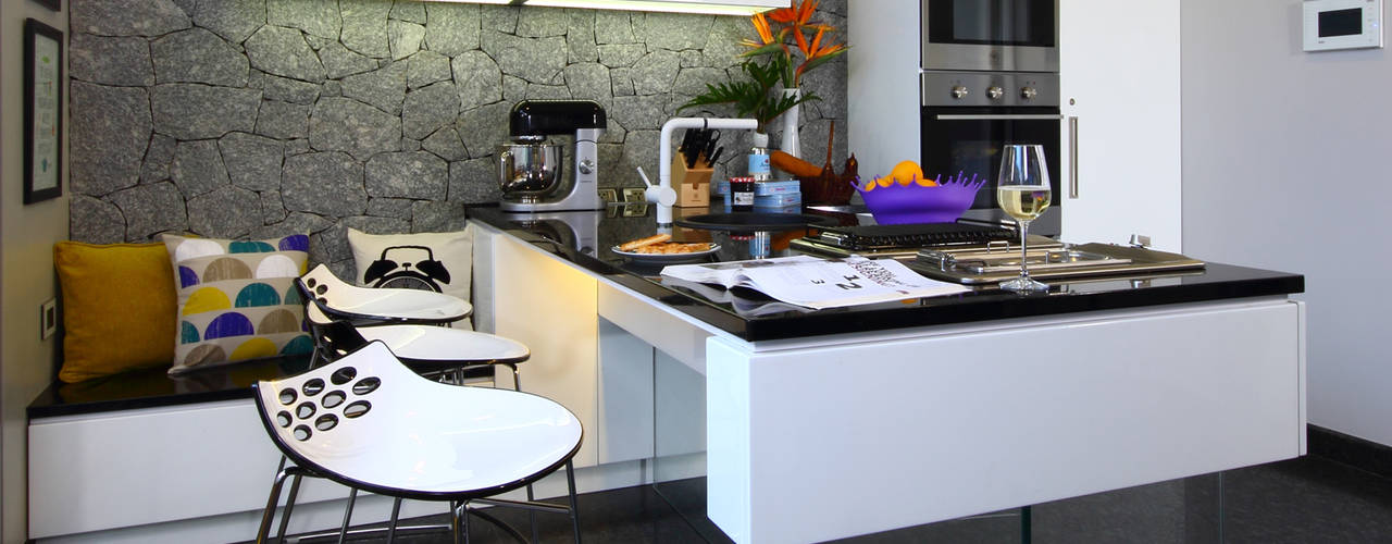 Designer's Den, Savio and Rupa Interior Concepts Savio and Rupa Interior Concepts Scandinavian style kitchen