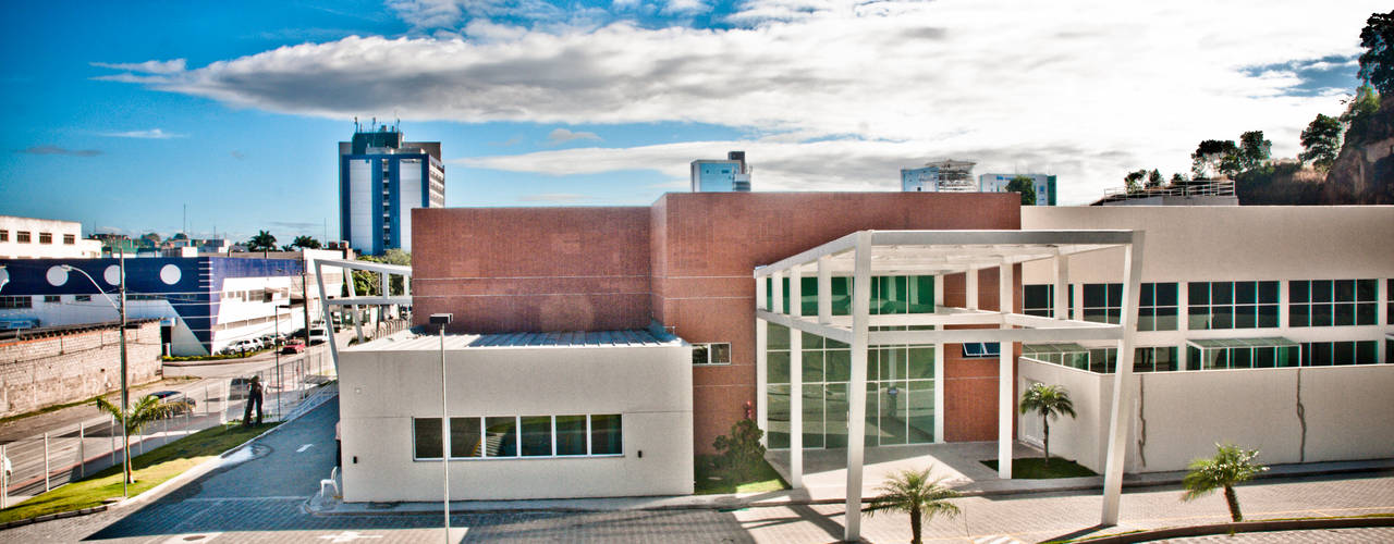 Itamaraty Hall, Carlos Eduardo de Lacerda Arquitetura e Planejamento Carlos Eduardo de Lacerda Arquitetura e Planejamento Espacios comerciales