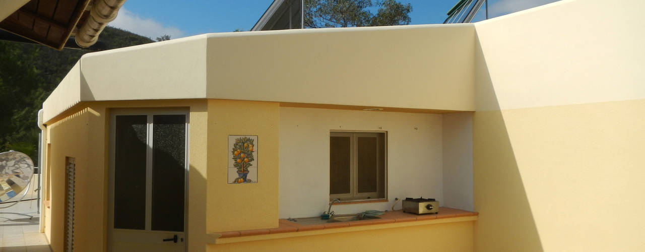 ​Renovación de Fachadas / Reparación de Grietas, Fisuras, RenoBuild Algarve RenoBuild Algarve Casas de estilo rústico