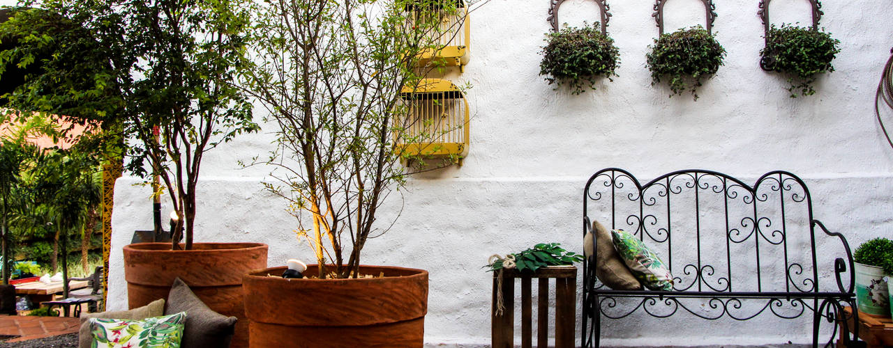 MEU RANCHO CONTAINER, AD ARQUITETURA E DESIGN AD ARQUITETURA E DESIGN Balcones y terrazas de estilo rústico Madera Acabado en madera