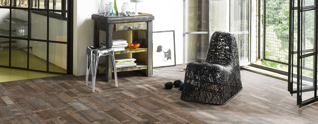 homify Rustic style walls & floors Engineered Wood Transparent