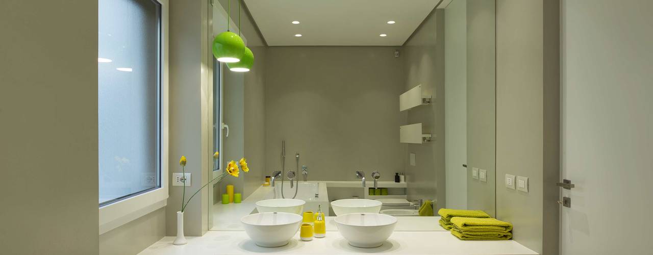Trastevere House, Arabella Rocca Architettura e Design Arabella Rocca Architettura e Design Minimalist bathroom