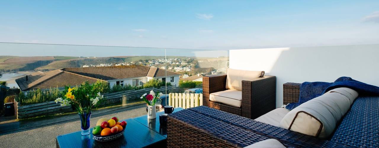 Tregoose, Polzeath | Cornwall , Perfect Stays Perfect Stays Балкон и терраса в стиле модерн