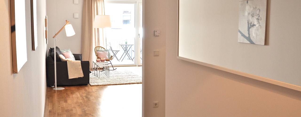 Cosy Home - Home Staging einer Mietwohnung, K. A. K. A. Modern Corridor, Hallway and Staircase