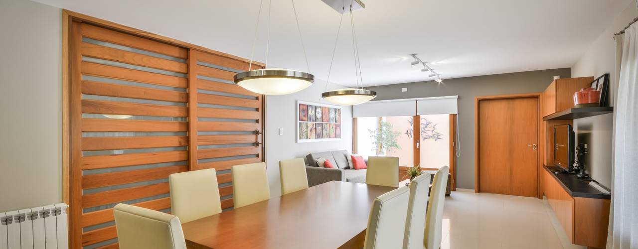 CASA OXIDADA, KARLEN + CLEMENTE ARQUITECTOS KARLEN + CLEMENTE ARQUITECTOS Modern Dining Room Wood Wood effect