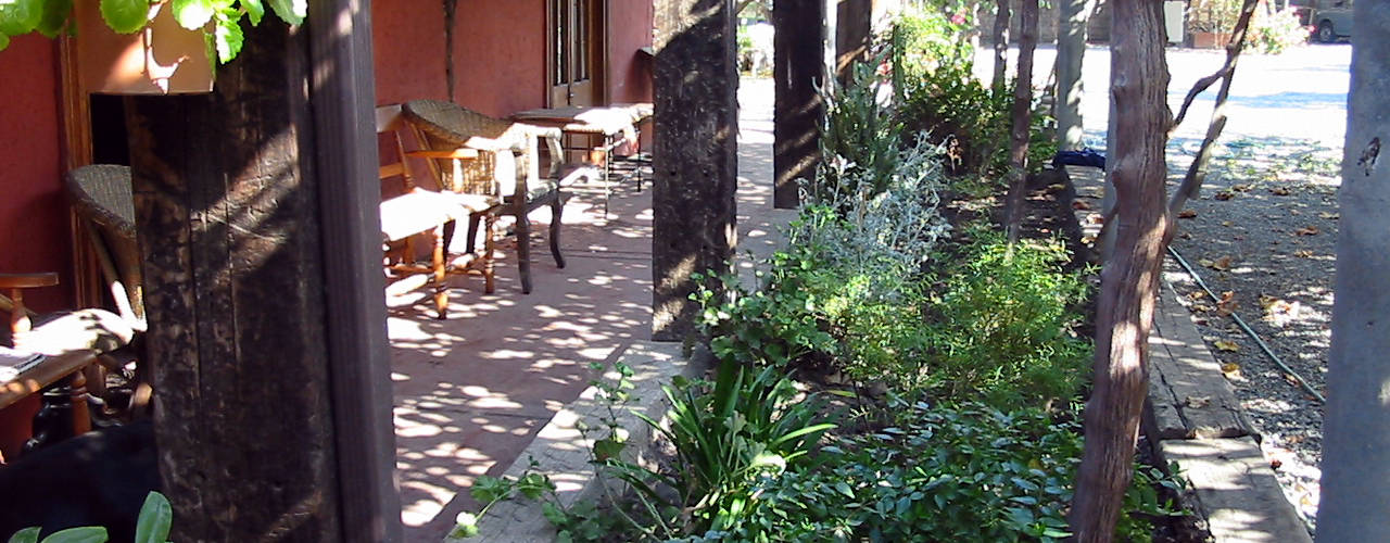 Restauración de Casa Cereda en Maipo por ALIWEN, ALIWEN arquitectura & construcción sustentable - Santiago ALIWEN arquitectura & construcción sustentable - Santiago Single family home