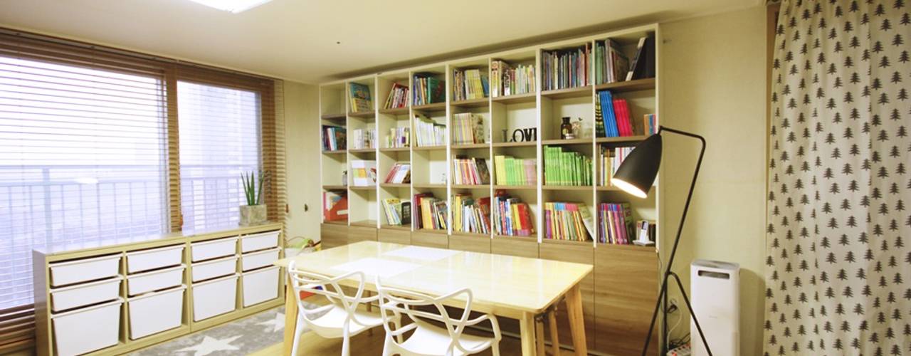 광교 서재형거실 홈스타일링(Kwanggyo APT), homelatte homelatte Salas de jantar modernas