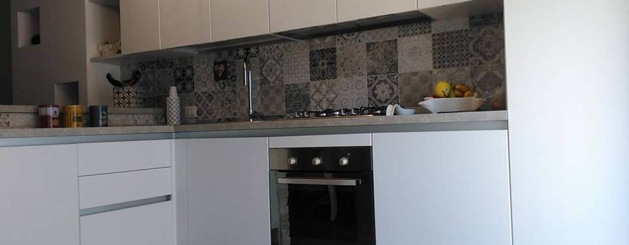 Compact kitchen, Cucine e Design Cucine e Design Dapur Gaya Mediteran