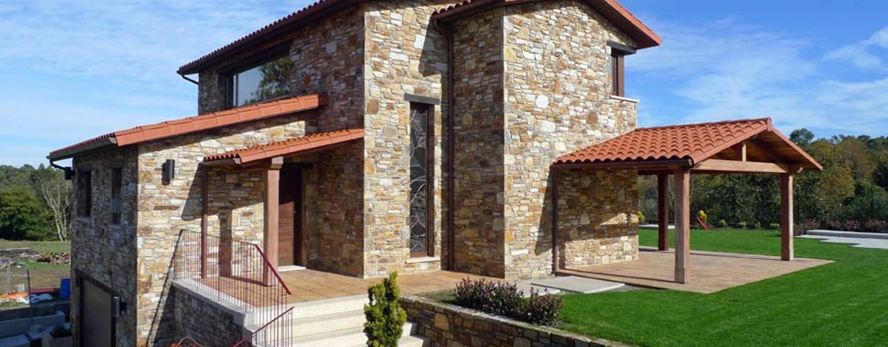 Una Casa estilo Cabaña con Paredes de Piedra, Jardines y Piscina!, AD+ arquitectura AD+ arquitectura Rustic style houses