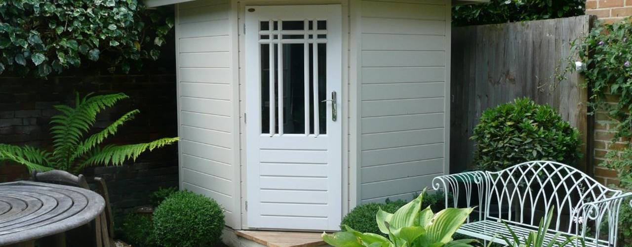 Posh Corner Shed, Garden Affairs Ltd Garden Affairs Ltd Classic style garage/shed Wood Wood effect