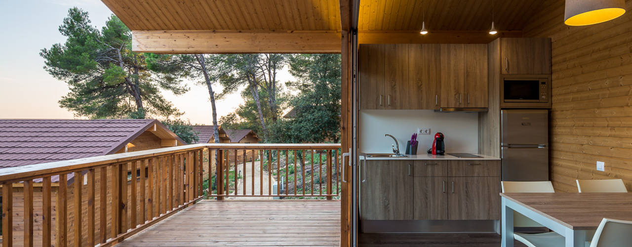 Bungalows | DOS arquitectes, Simon Garcia | arqfoto Simon Garcia | arqfoto Modern style balcony, porch & terrace