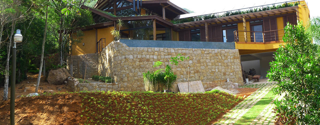 Casa Santo Antonio de Lisboa, Baixo Impacto Arquitetura Ltda. Baixo Impacto Arquitetura Ltda. Casas de estilo rústico