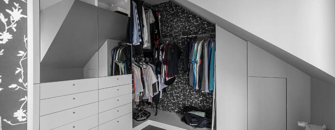 homify Modern dressing room