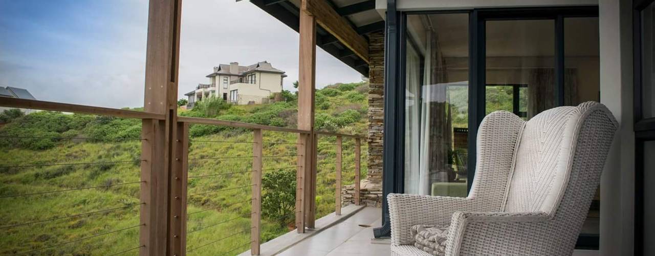 HSE Van Rooyen, CA Architects CA Architects Classic style balcony, porch & terrace