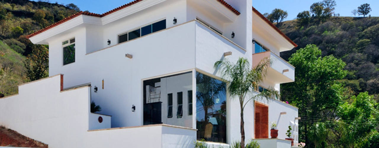 residencia Caballero, Excelencia en Diseño Excelencia en Diseño منازل طوب