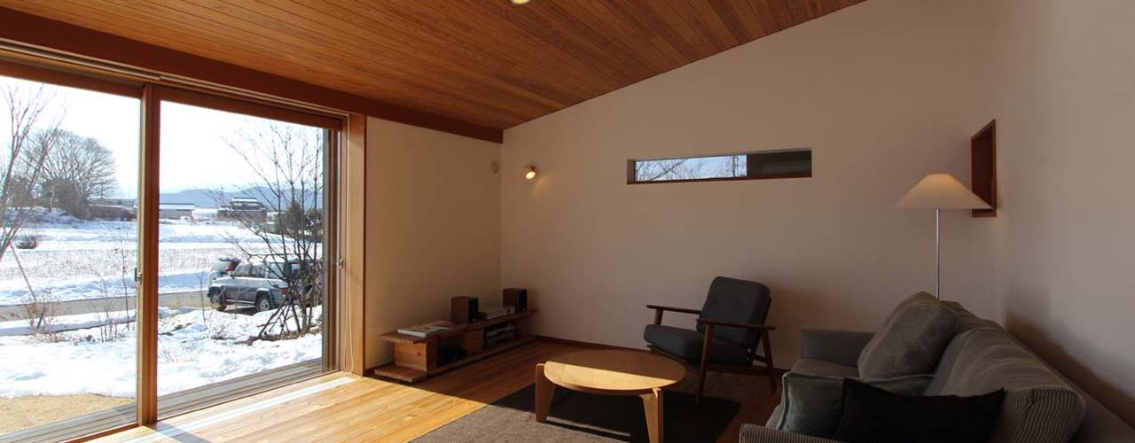 八ヶ岳を望む家, 藤松建築設計室 藤松建築設計室 Scandinavian style living room