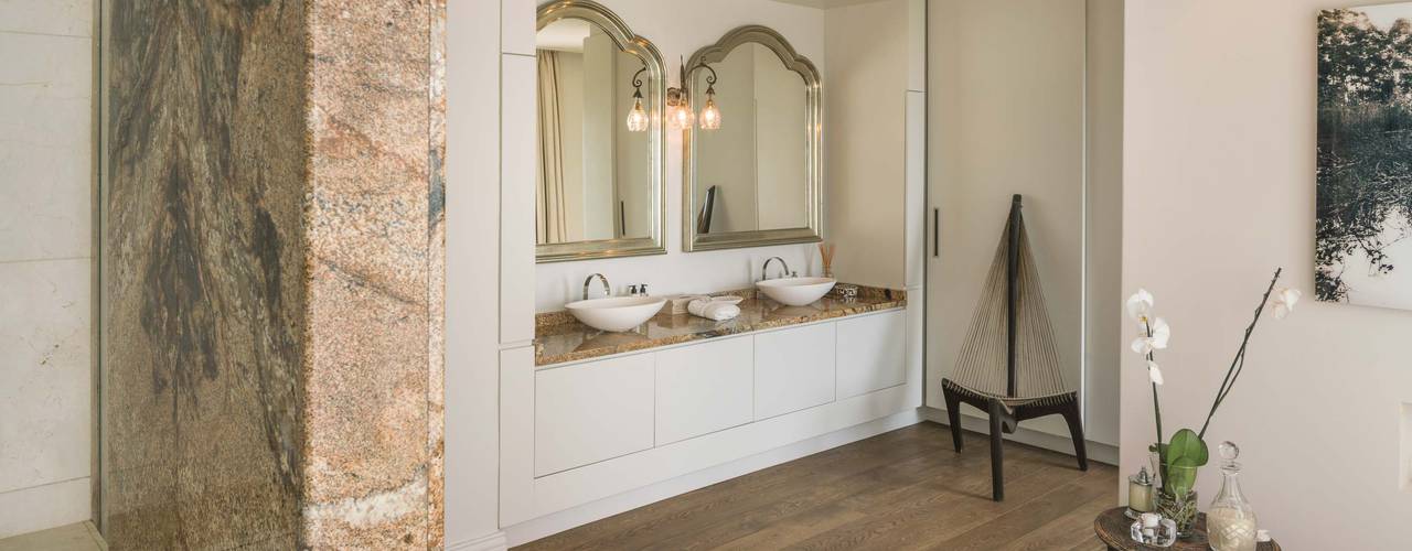 THE VILLA I FRESNAYE, CAPE TOWN, MARVIN FARR ARCHITECTS MARVIN FARR ARCHITECTS Eclectic style bathroom