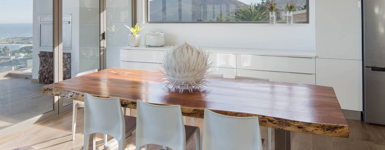 HOUSE I ATLANTIC SEABOARD, CAPE TOWN, MARVIN FARR ARCHITECTS MARVIN FARR ARCHITECTS Modern dining room