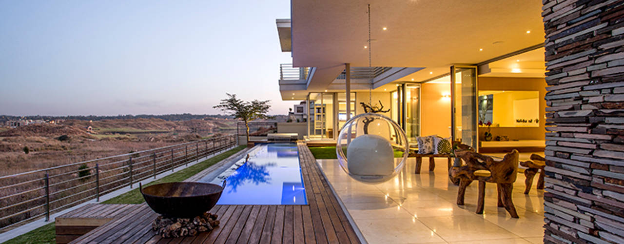 Residence Naidoo, FRANCOIS MARAIS ARCHITECTS FRANCOIS MARAIS ARCHITECTS モダンスタイルの プール