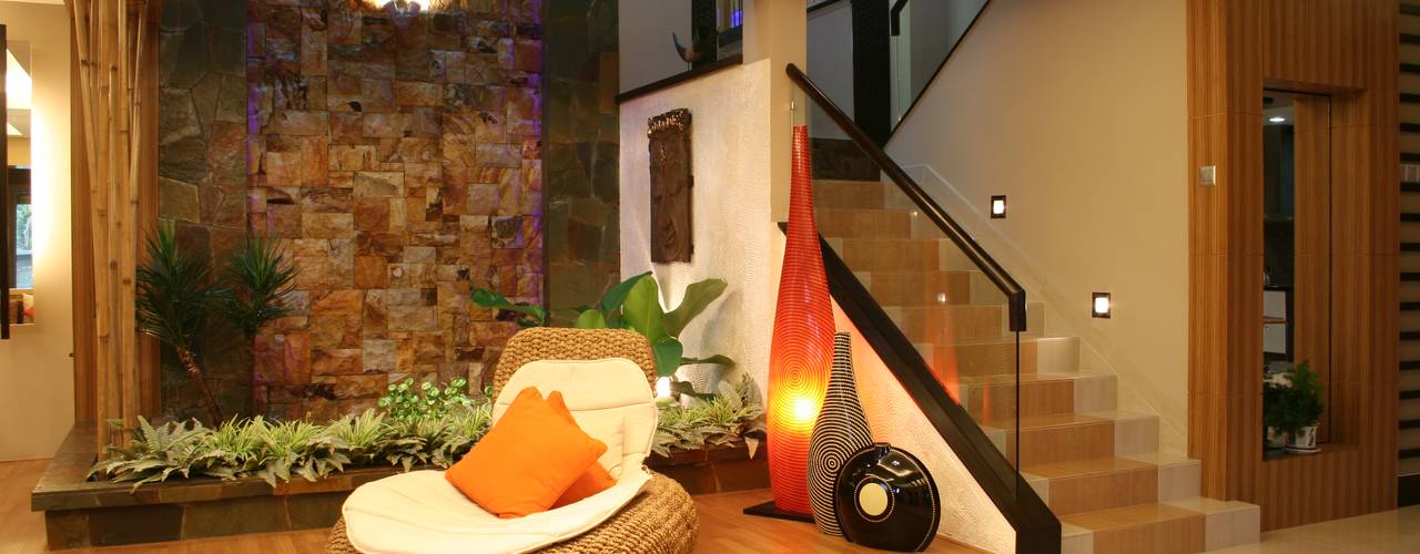 Tropical Retreat | SEMI-DETACHED, Design Spirits Design Spirits Tropical style living room