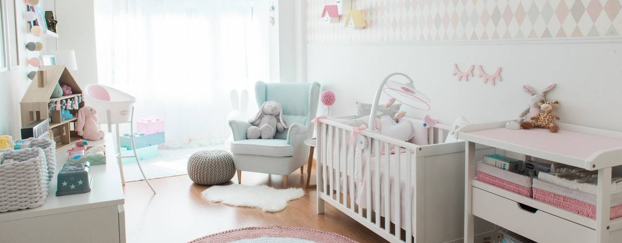 Quarto de Bebé, In&Out In&Out Modern nursery/kids room