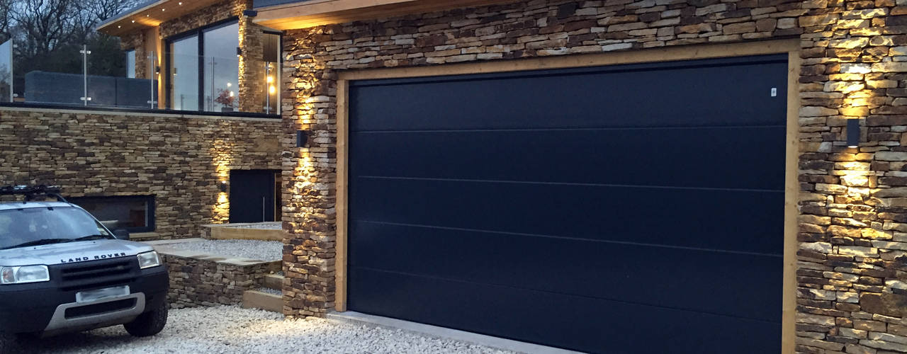 New House overlooking a Reservoir, Robin Ashley Architects Robin Ashley Architects Modern Garage and Shed Stone