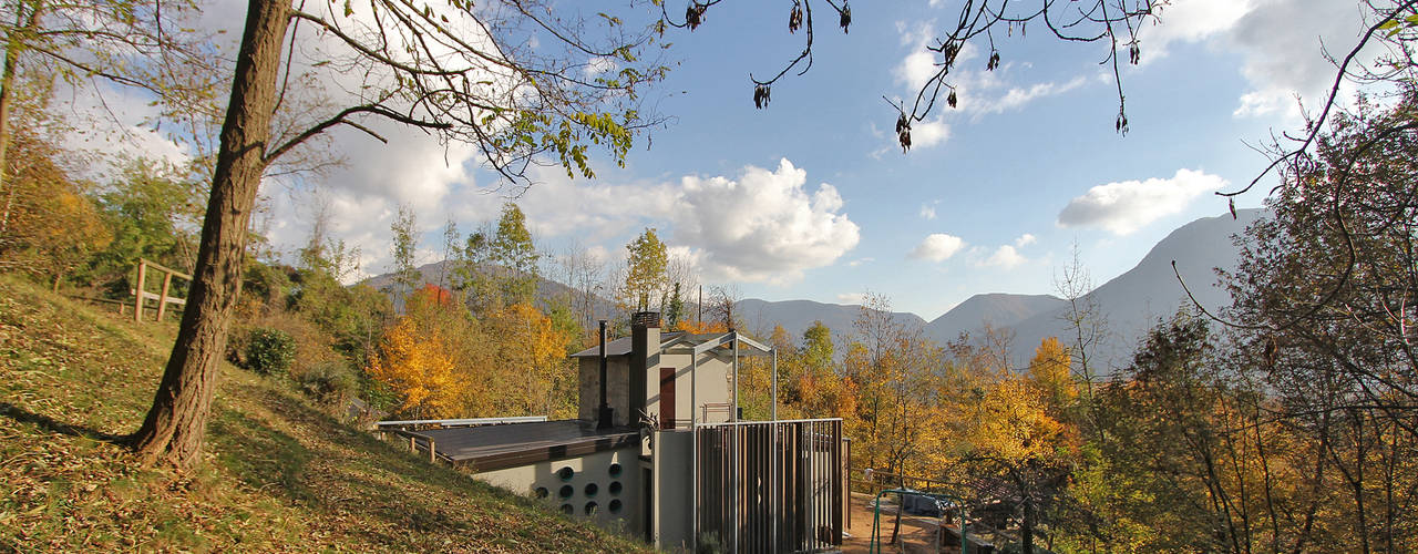 ​Piccolo Rifugio Privato in Collina, sandra marchesi architetto sandra marchesi architetto Casas ecléticas